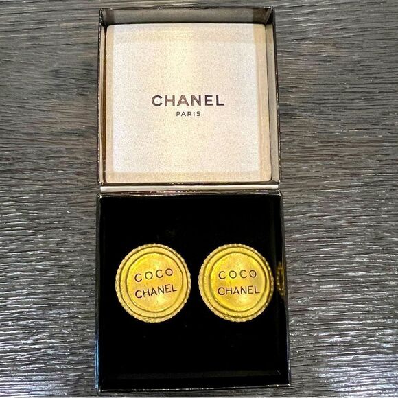 Chanel Authentic Earring’s Beaded Boarder COCO Chanel - Picture 2 of 8